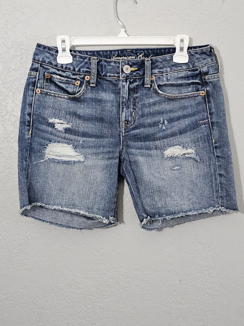 American Eagle Distressed Mid Rise Denim Shorts Womens 4 100% Cotton